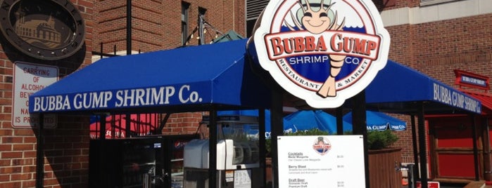 Bubba Gump Shrimp Co. is one of Kim's Choice : The Best Food & Drink in the World.