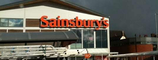Sainsbury's is one of Locais curtidos por Lynn.