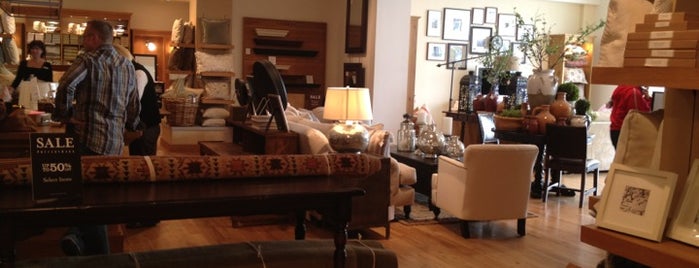 Pottery Barn is one of Lugares favoritos de All About You Entertainment.