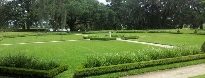 Shadowmoss Plantation Driving Range is one of Garden Getaways.