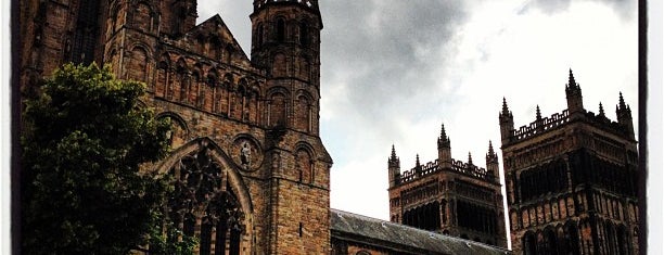 Durham Cathedral is one of Gotica.