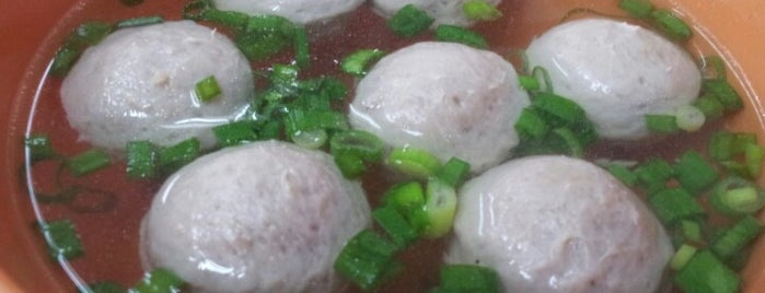 Restoran Soong Kee Beef Ball Noodle (颂记牛肉丸粉) is one of KL Cheap Eats.