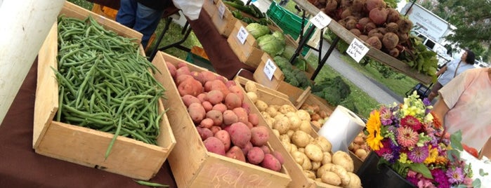 Seacoast Farmers Market - Exeter is one of Amberさんの保存済みスポット.
