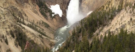 Yellowstone National Park is one of Great Spots Around the World.