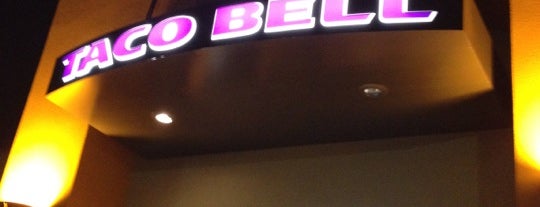 Taco Bell is one of Locais curtidos por Greg.