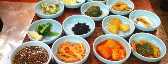 San Soo Gab San is one of Unofficial LTHForum Great Neighborhood Restaurants.