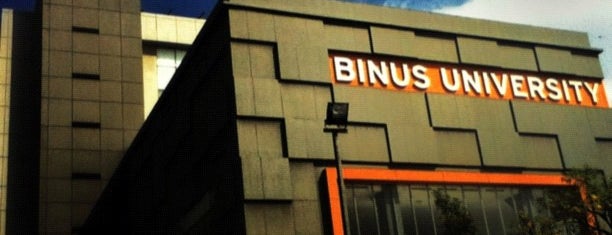 BINUS University is one of สถานที่ที่ vanessa ถูกใจ.