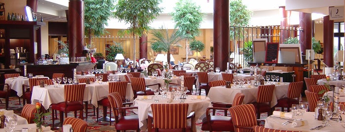 Restaurant Le 5 - Restaurant & Lounge is one of Restaurants de Roissy-en-France.