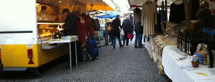 Wochenmarkt Karl-August-Platz is one of Markets - Fruits & Food.