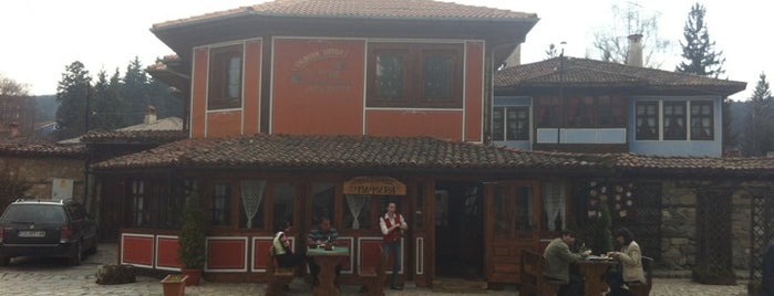 Ресторант Чучура is one of Tempat yang Disukai Dan.