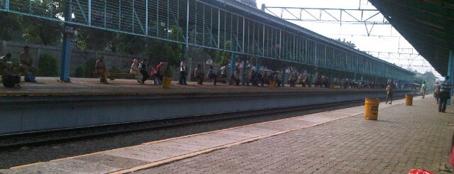 Stasiun Pasar Minggu is one of Tempat yang Disukai mika.