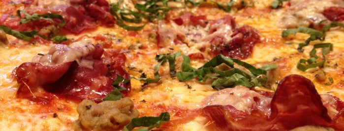 California Pizza Kitchen is one of The 15 Best Places for Pizza in Santa Clarita.