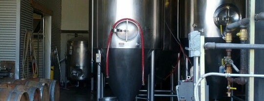 Midnight Sun Brewing Company is one of สถานที่ที่บันทึกไว้ของ Denea.