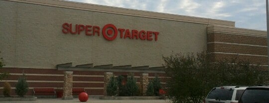 Target is one of Lugares favoritos de Cindy.