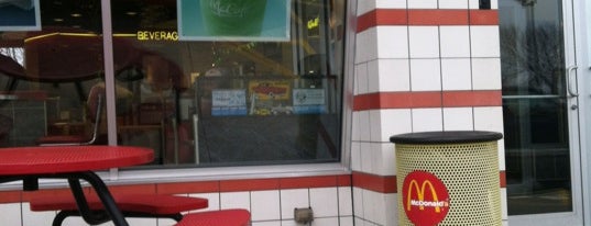 McDonald's is one of Lugares favoritos de Patrick.