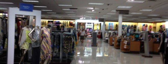 Kohl's is one of Lugares favoritos de SooFab.