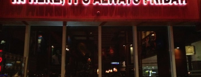 TGI Fridays is one of Locais curtidos por Ashwin.