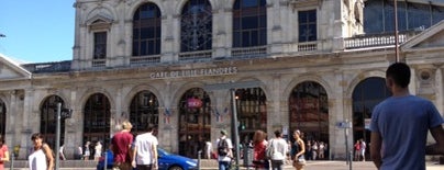 Place de la Gare is one of Lugares favoritos de Mesut.