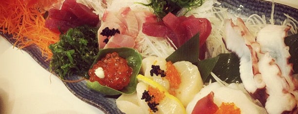 Hanaichi Sushi Bar + Dining is one of Posti che sono piaciuti a Nick.