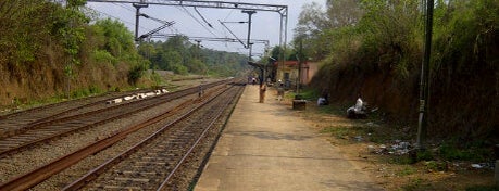 Ettumanoor Railway Station is one of Railway Stations From Cochin to Tiruvalla.