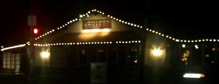 The Village Grille is one of Lugares favoritos de Amy.