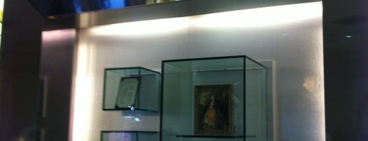 La Signature (Guerlain) is one of Lugares favoritos de Lizzie.