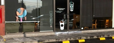Starbucks is one of Orte, die Rossi gefallen.