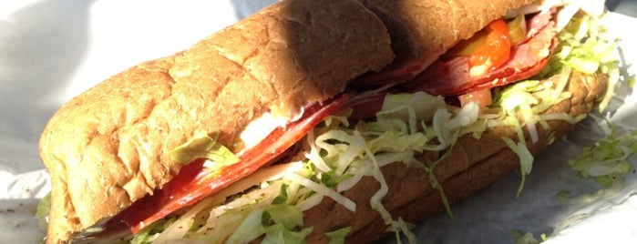 Thundercloud Subs is one of Joseさんのお気に入りスポット.