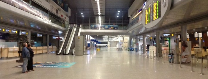 Poznań–Ławica Henryk Wieniawski Airport (POZ) is one of the best in Poznań #4sqCities.