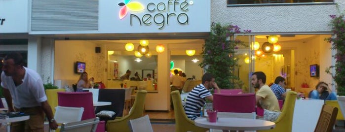 Caffe Negra is one of Lieux sauvegardés par Canan.