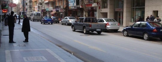 İnonu Caddesi is one of Jale'nin Kaydettiği Mekanlar.