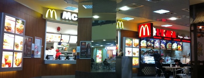 McDonald's is one of สถานที่ที่ Алина ถูกใจ.