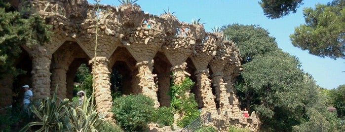 Parque Güell is one of Barcelona.