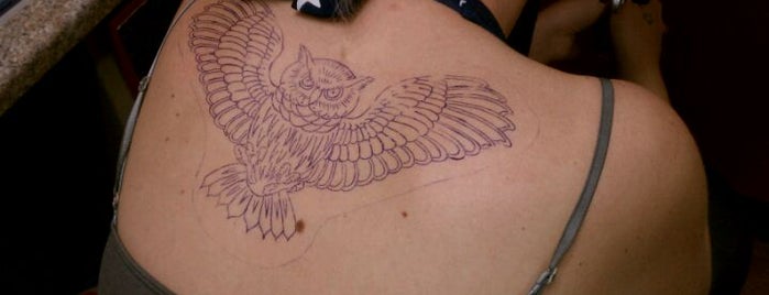 Rebel Ink Tattoo is one of Lugares favoritos de Derek.