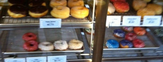 Granny Donuts is one of สถานที่ที่บันทึกไว้ของ Staci.