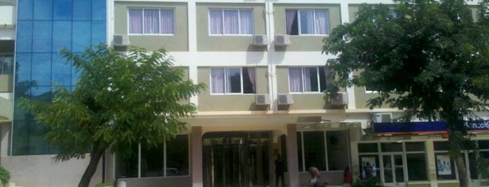 Hotel Ritz - Waku Kungo is one of Alojamento.