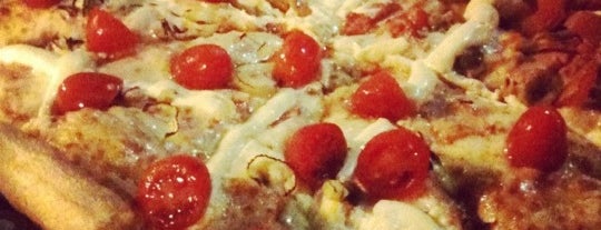 Pizza Hut is one of The 15 Best Places for Pizza in Fortaleza.