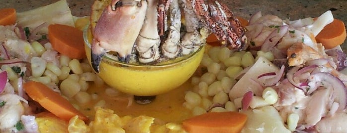 Restaurante Peruano Mis Tradiciones is one of Tempat yang Disukai Álvaro.