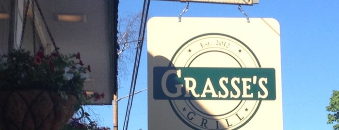 Grasse's Grill is one of Tempat yang Disimpan Matt.