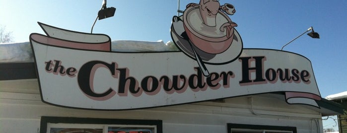 Chowder House is one of Tempat yang Disukai Tania.