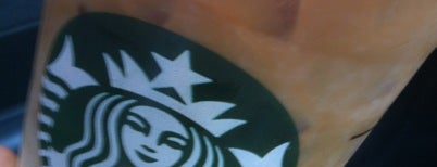 Starbucks is one of Lieux qui ont plu à Jerod.