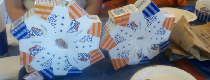 White Castle is one of Lugares favoritos de christopher.
