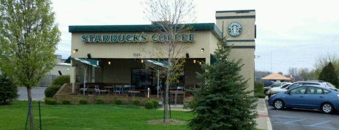 Starbucks is one of Lieux qui ont plu à Cathy.