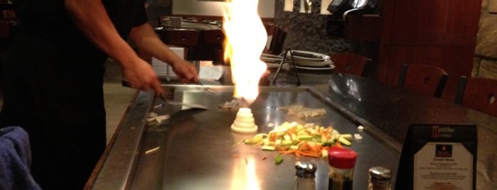 Wasabi Japanese Steakhouse & Sushi Bar is one of Locais curtidos por Charley.