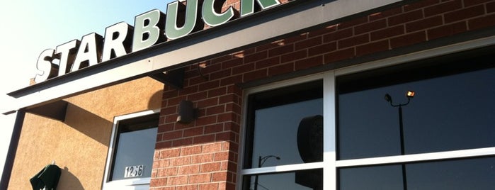 Starbucks is one of Tempat yang Disukai Marisa.