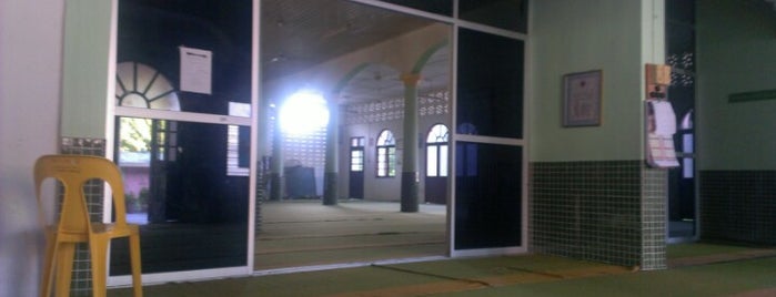 Masjid Kampung Paloh is one of Masjid & Surau, MY #1.