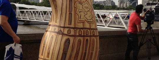 Big Ben Wenlock is one of Red Olympic Discovery Trail.
