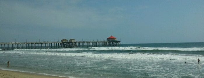 Huntington Beach Pier is one of Best People Watching Places in LA.