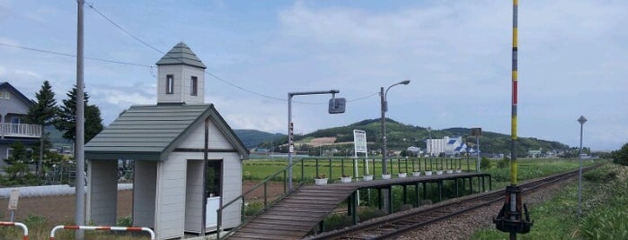 鹿討駅 is one of 富良野線.