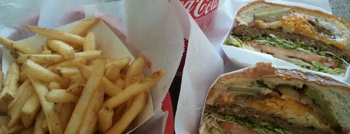 Duane's Ono Char Burger is one of Kauai To Do List.